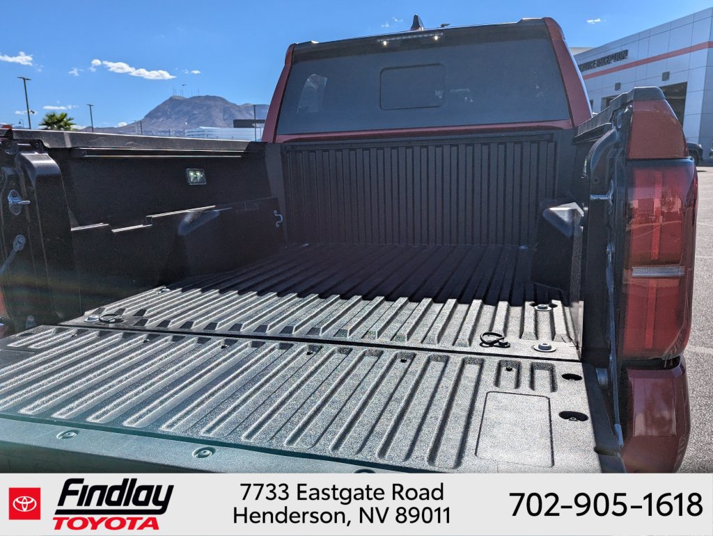 Certified 2025 Toyota Tacoma SR5 AWD/4WD image 33
