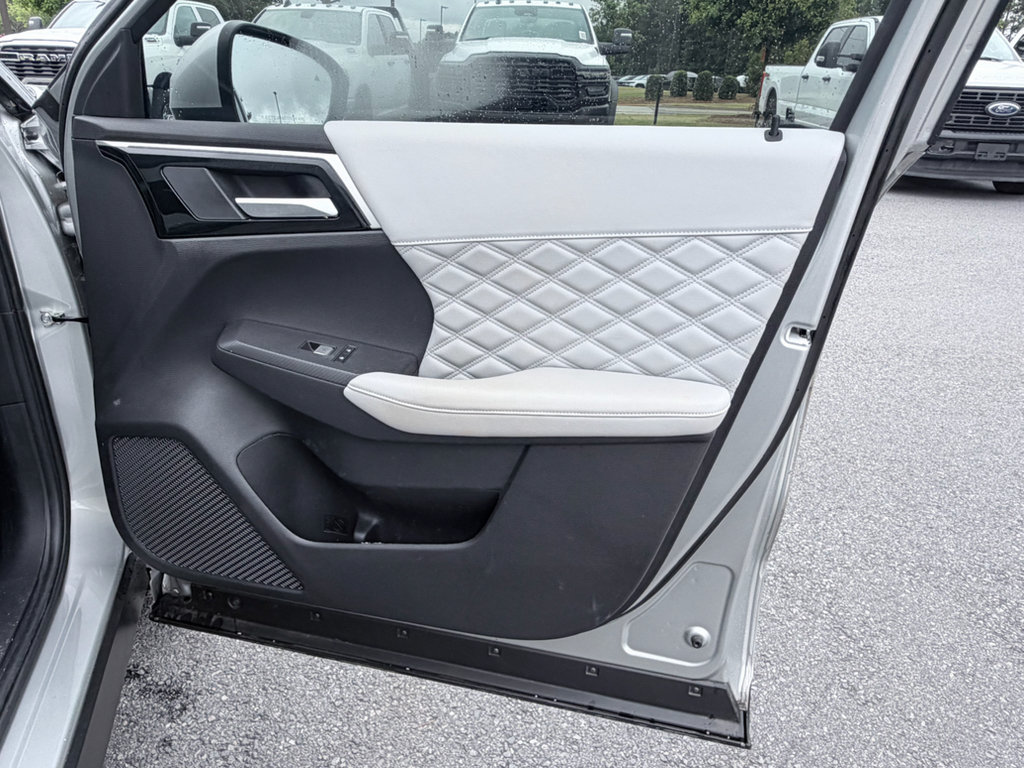 Used 2024 Mitsubishi Outlander SEL FWD image 27
