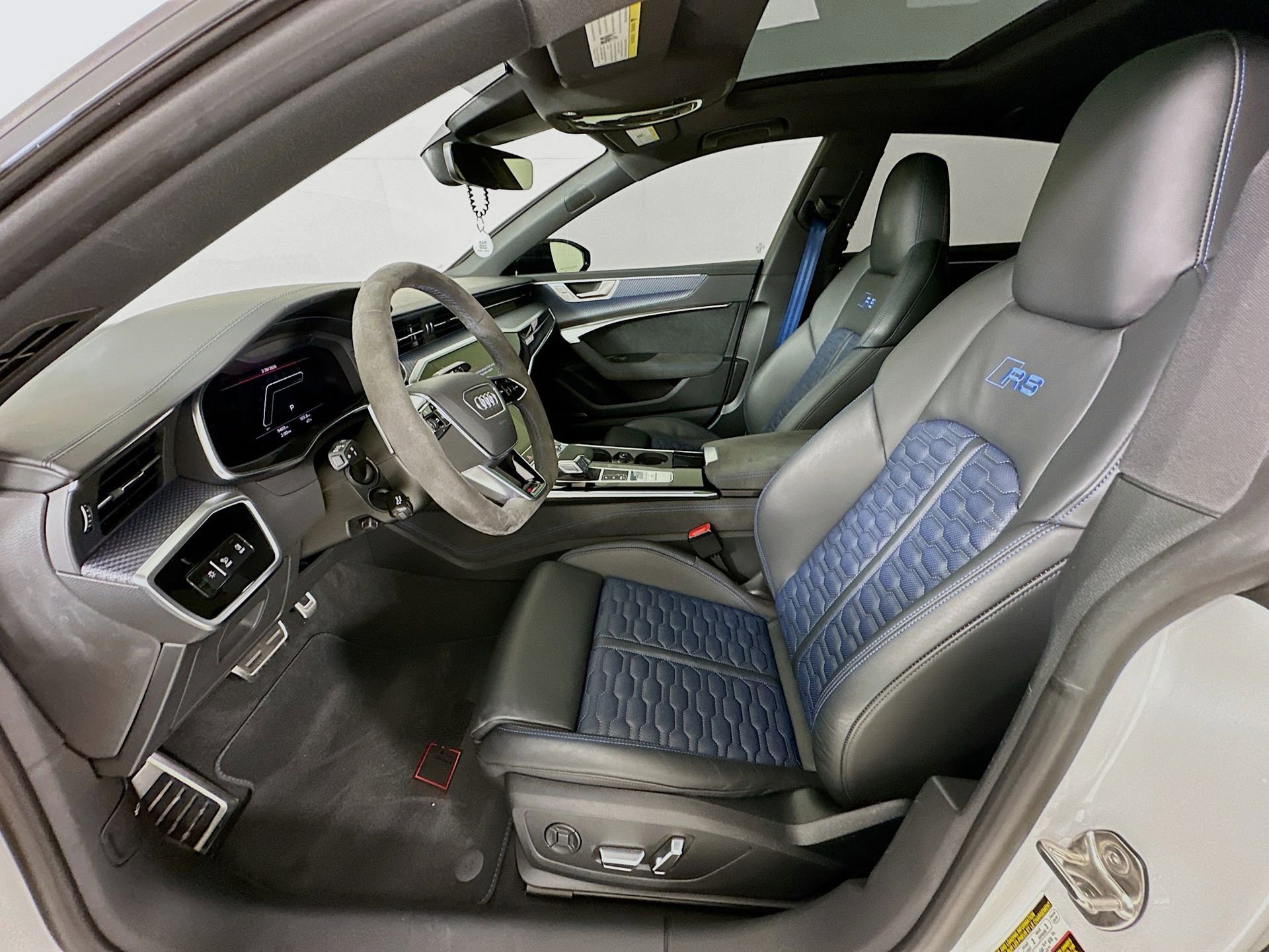 Used 2024 Audi RS 7 Performance image 23