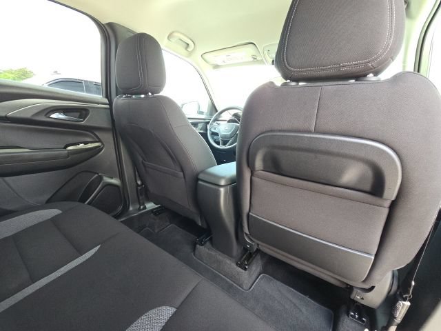 Used 2023 Chevrolet TrailBlazer LT FWD image 16