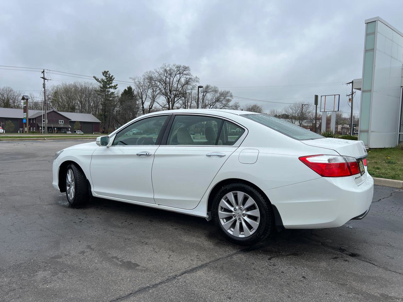 Used 2013 Honda Accord EX image 4