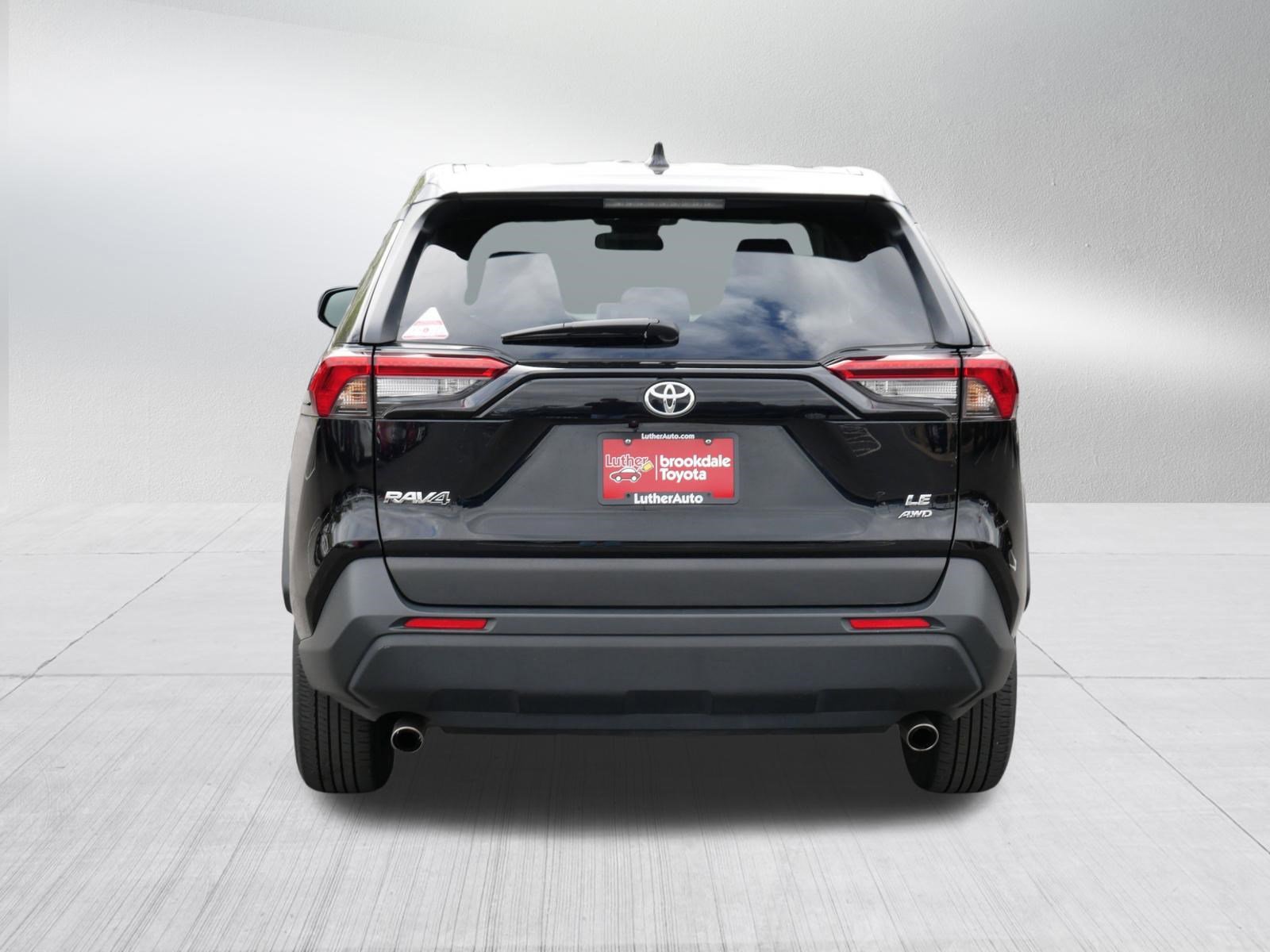 Used 2024 Toyota RAV4 LE AWD/4WD image 6