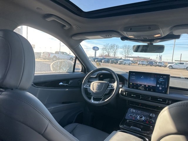 Used 2023 Lincoln Nautilus Reserve w/ Equipment Group 201A image 12