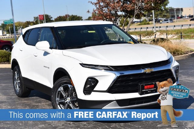 Used 2025 Chevrolet Blazer LT AWD/4WD image 2