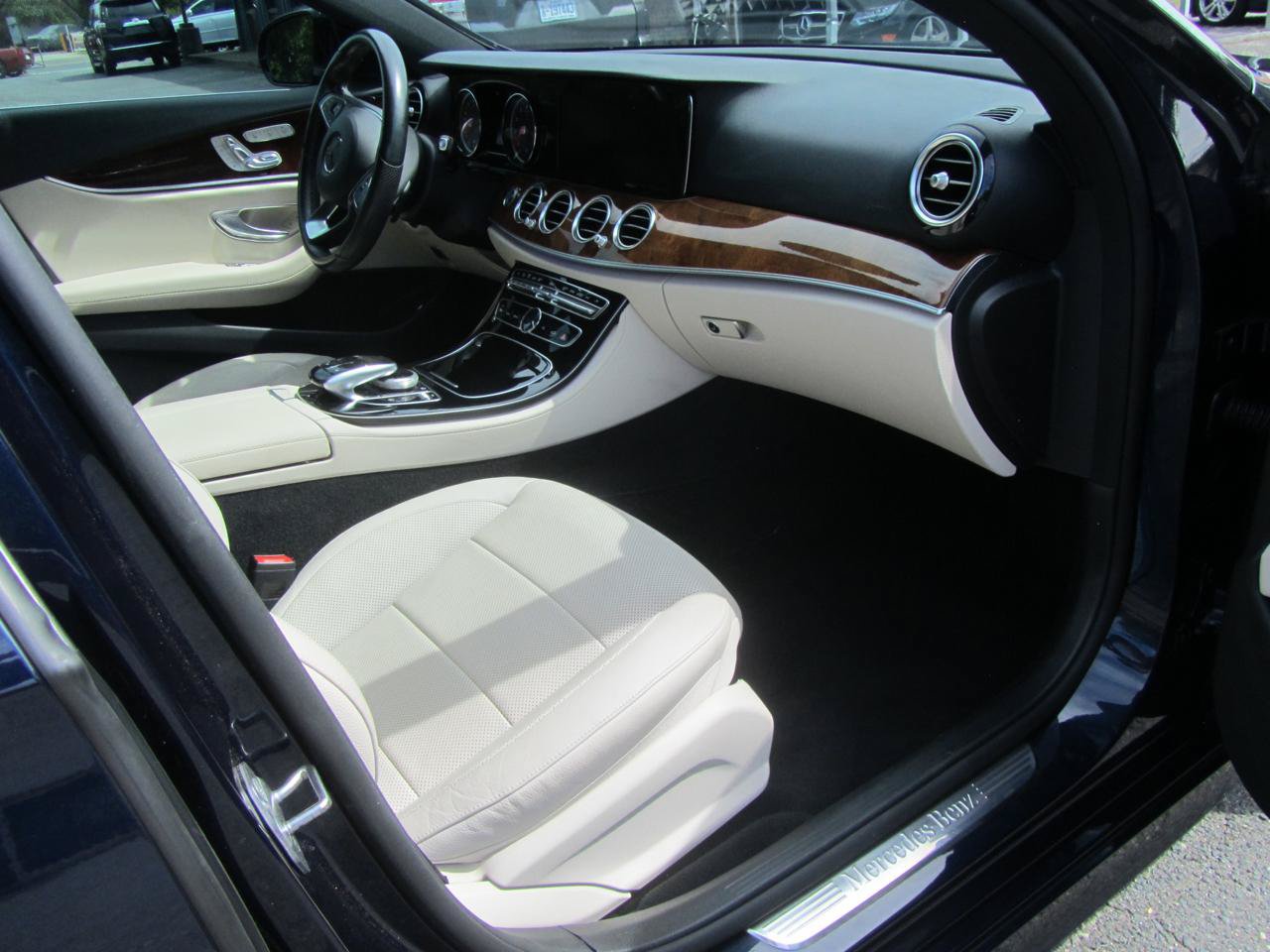 Used 2017 Mercedes-Benz E 300 image 21