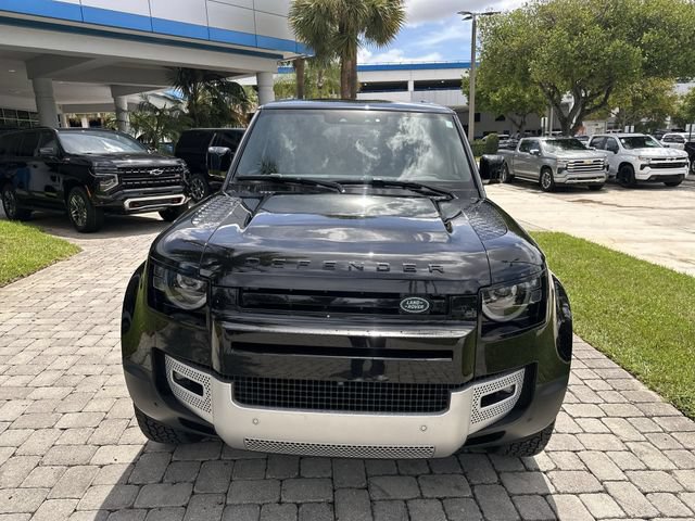 Used 2023 Land Rover Defender 130 SE AWD/4WD image 18