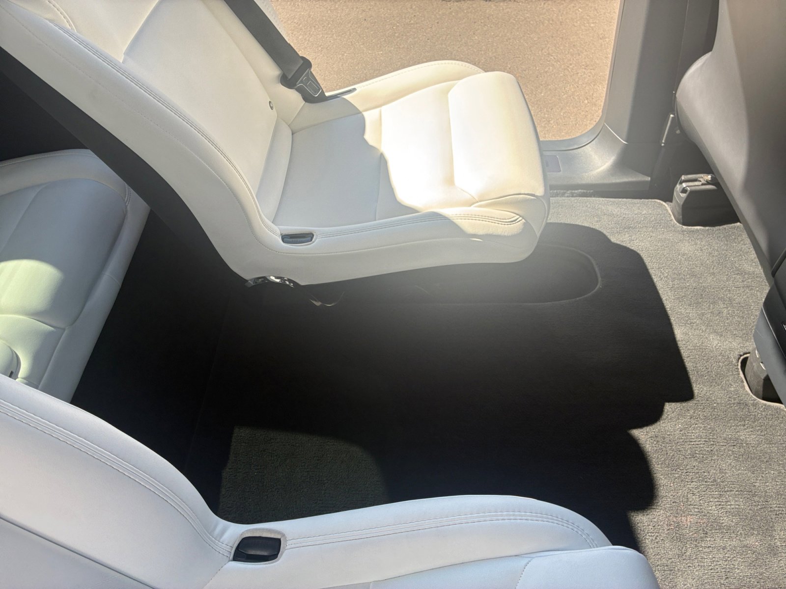 Used 2018 Tesla Model X 75D image 34