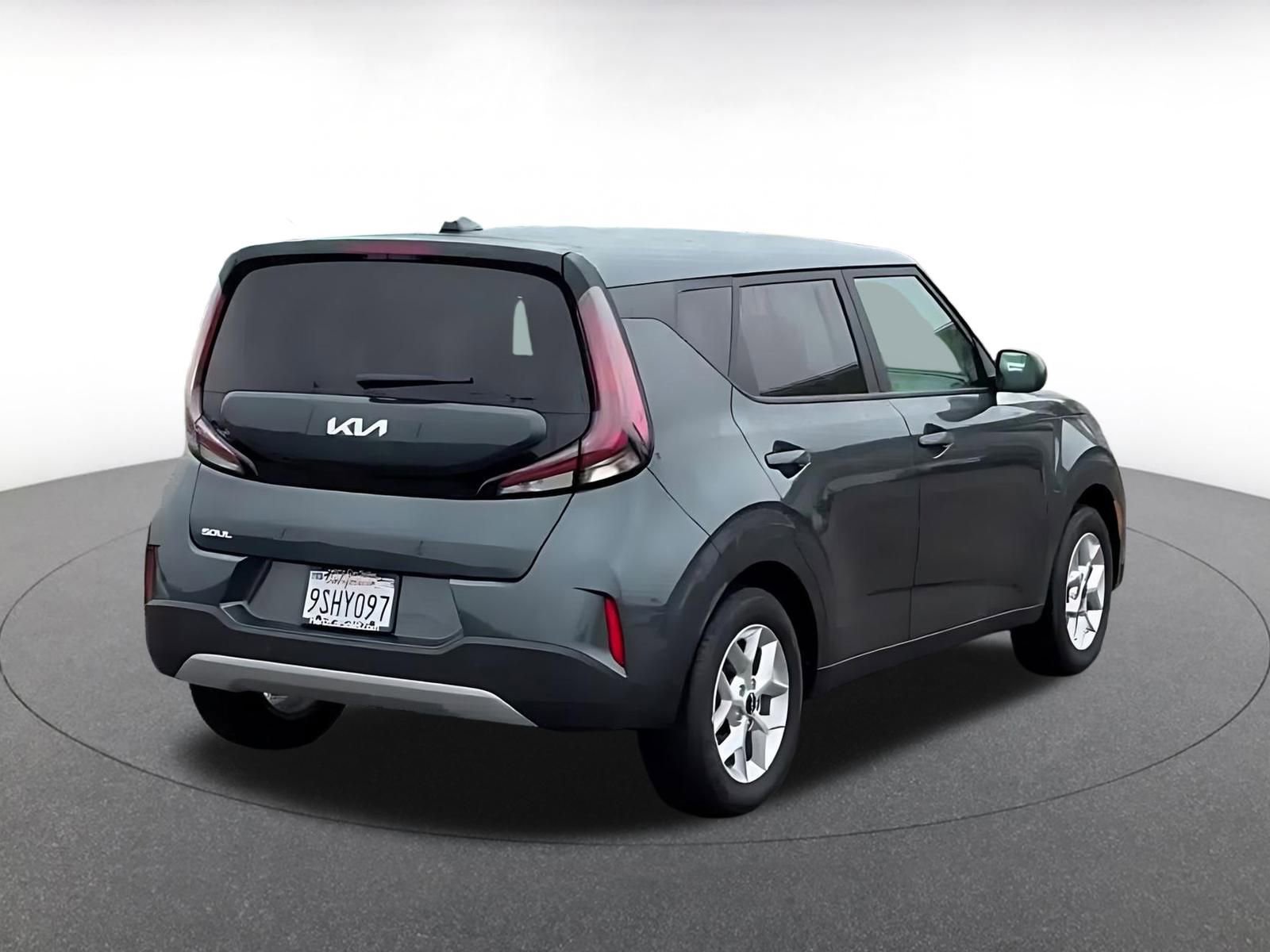 Used 2025 Kia Soul LX w/ LX Technology Package image 14