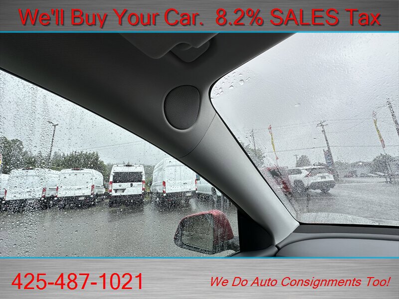 Used 2024 Tesla Model Y Long Range AWD/4WD image 31