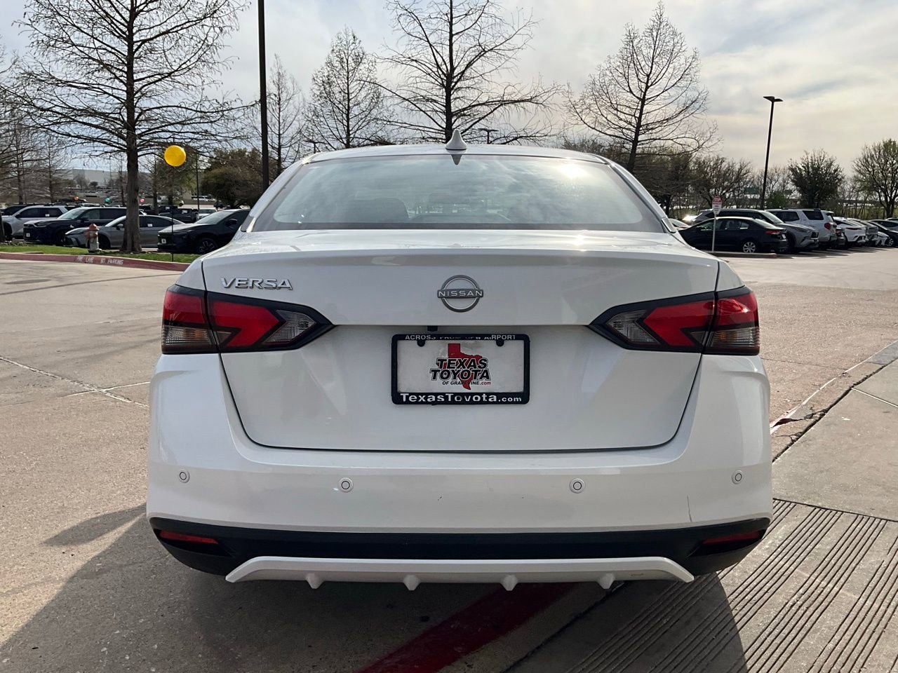 Used 2025 Nissan Versa SV image 7