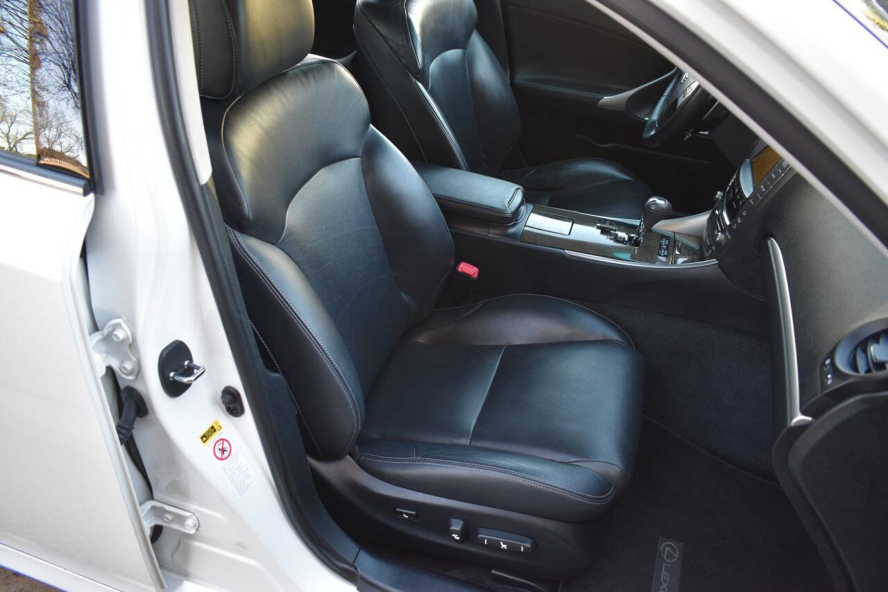 Used 2011 Lexus IS 250 AWD image 19