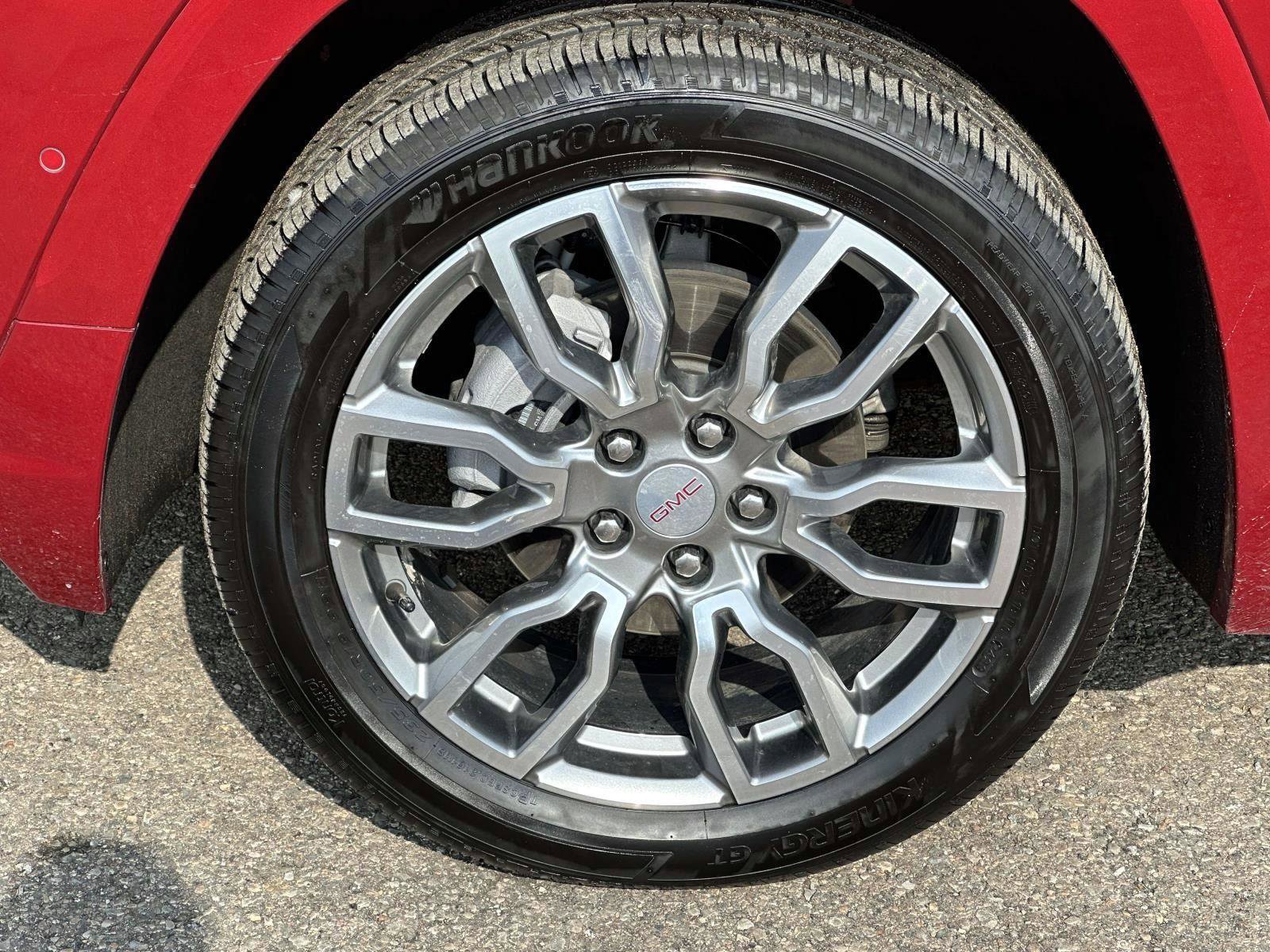 Certified 2024 GMC Terrain Denali w/ Denali Premium Package image 8