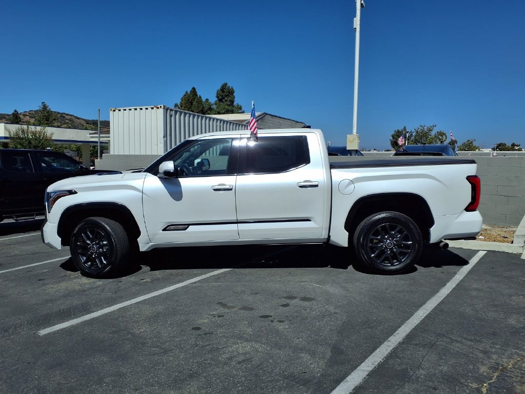 Used 2023 Toyota Tundra Platinum AWD/4WD image 3