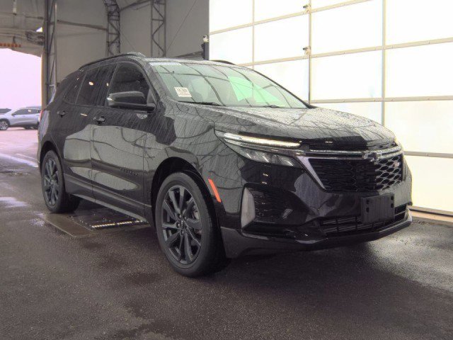 Used 2022 Chevrolet Equinox RS w/ Infotainment Package image 2