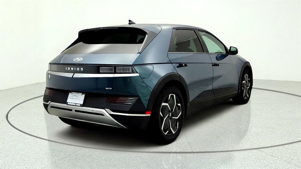 Used 2022 Hyundai Ioniq 5 SE AWD/4WD image 5