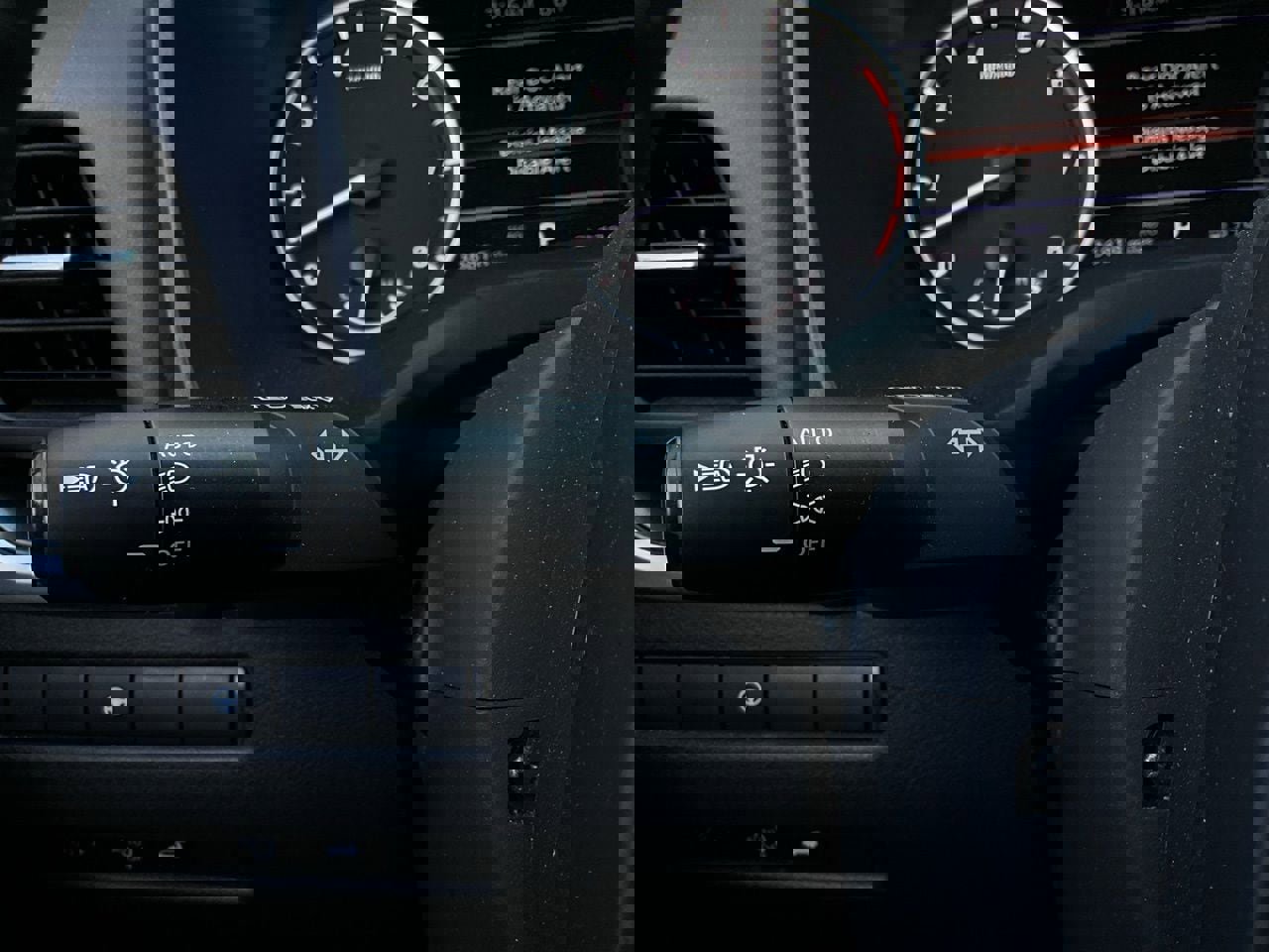 Used 2025 Nissan Rogue SV image 35