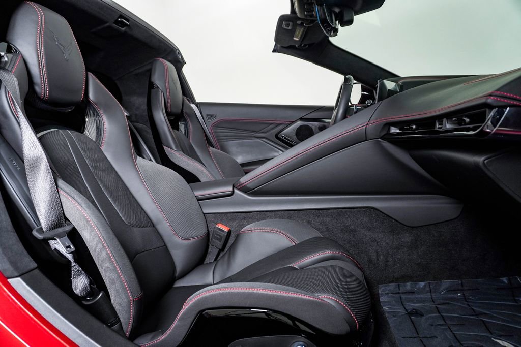 Used 2023 Chevrolet Corvette Z06 w/ Z07 Performance Package RWD image 21