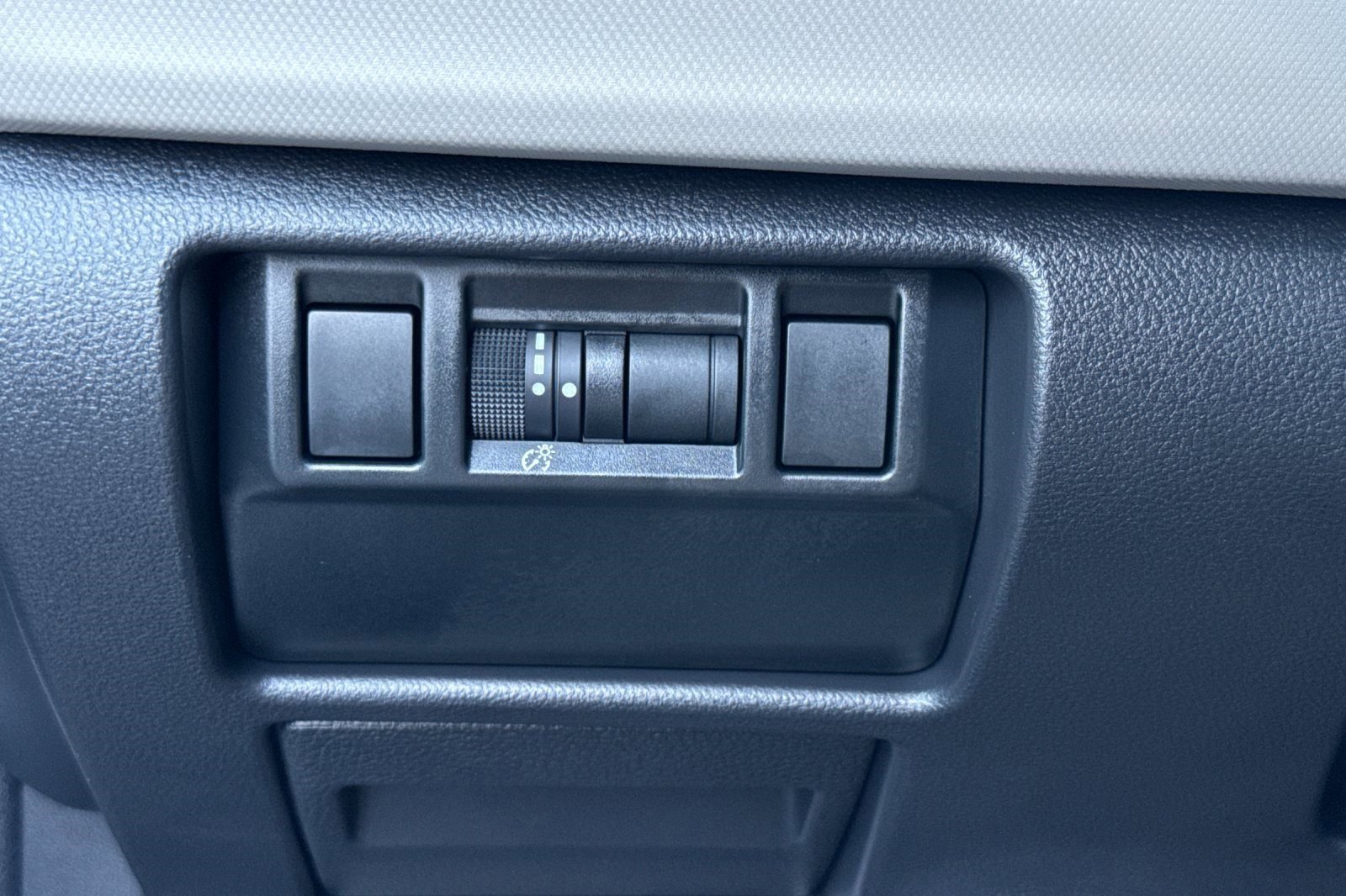 Used 2025 Subaru Forester Premium w/ Convenience Package #1 image 35