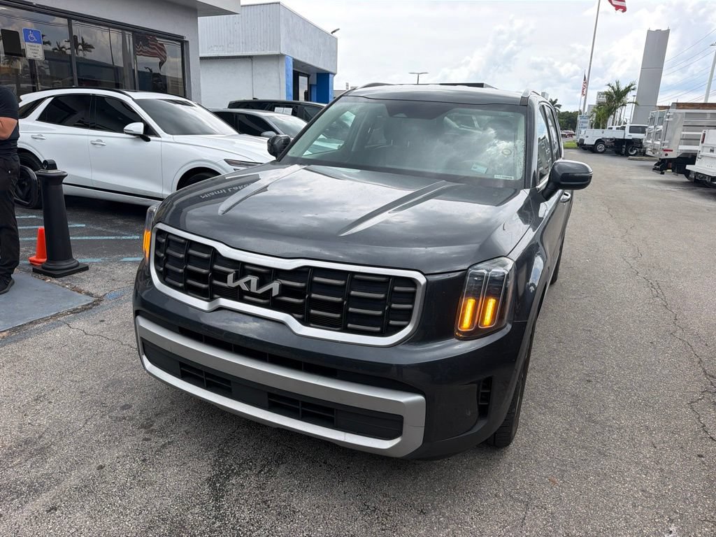Used 2024 Kia Telluride S FWD image 2