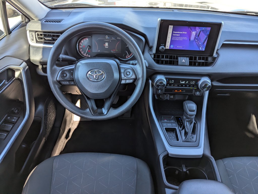 Used 2025 Toyota RAV4 XLE FWD image 16