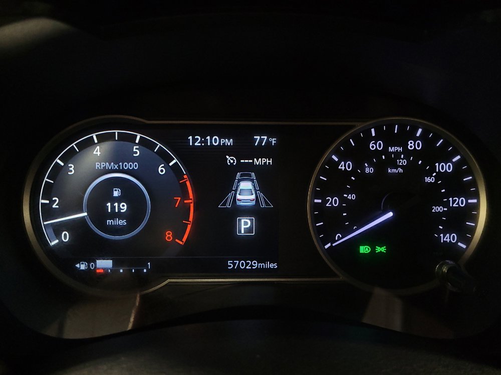 Used 2022 Nissan Versa SV FWD image 23