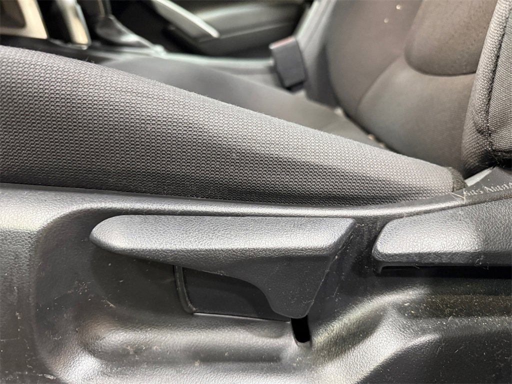 Used 2022 Toyota Corolla Cross LE image 13