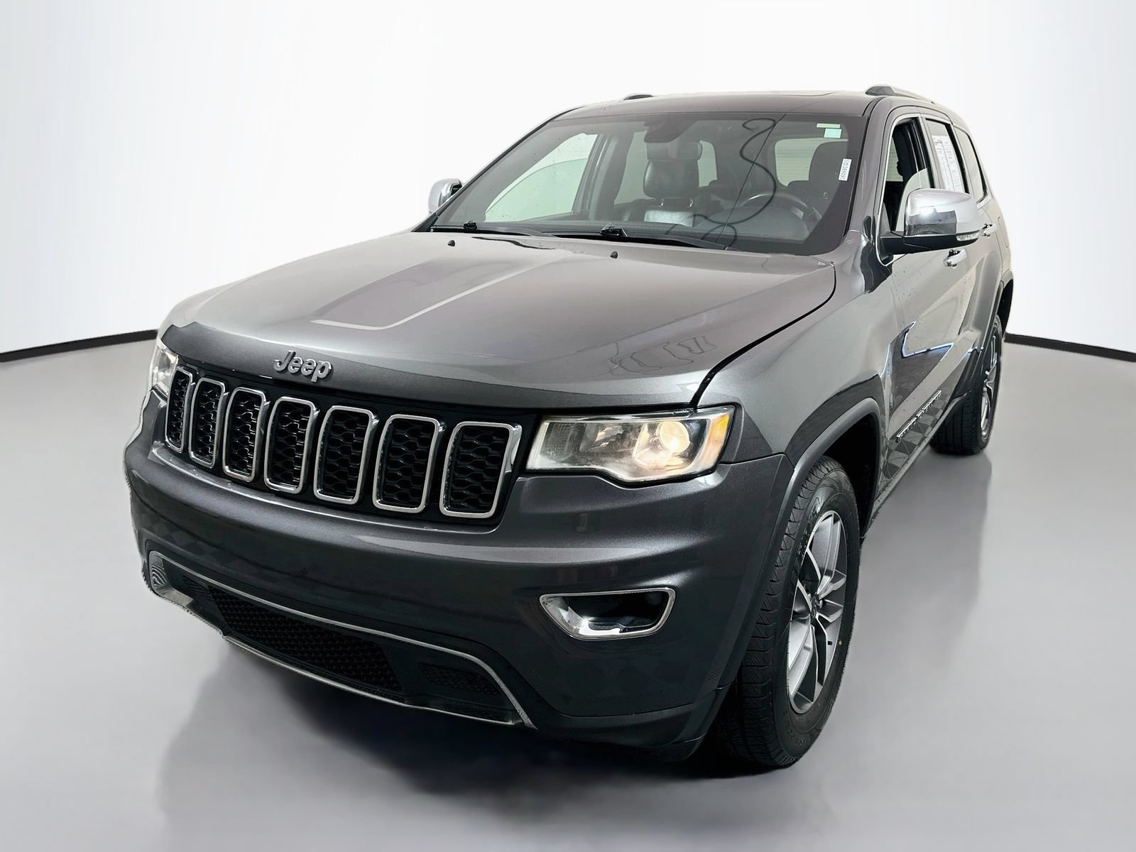 Used 2021 Jeep Grand Cherokee Limited AWD/4WD image 3