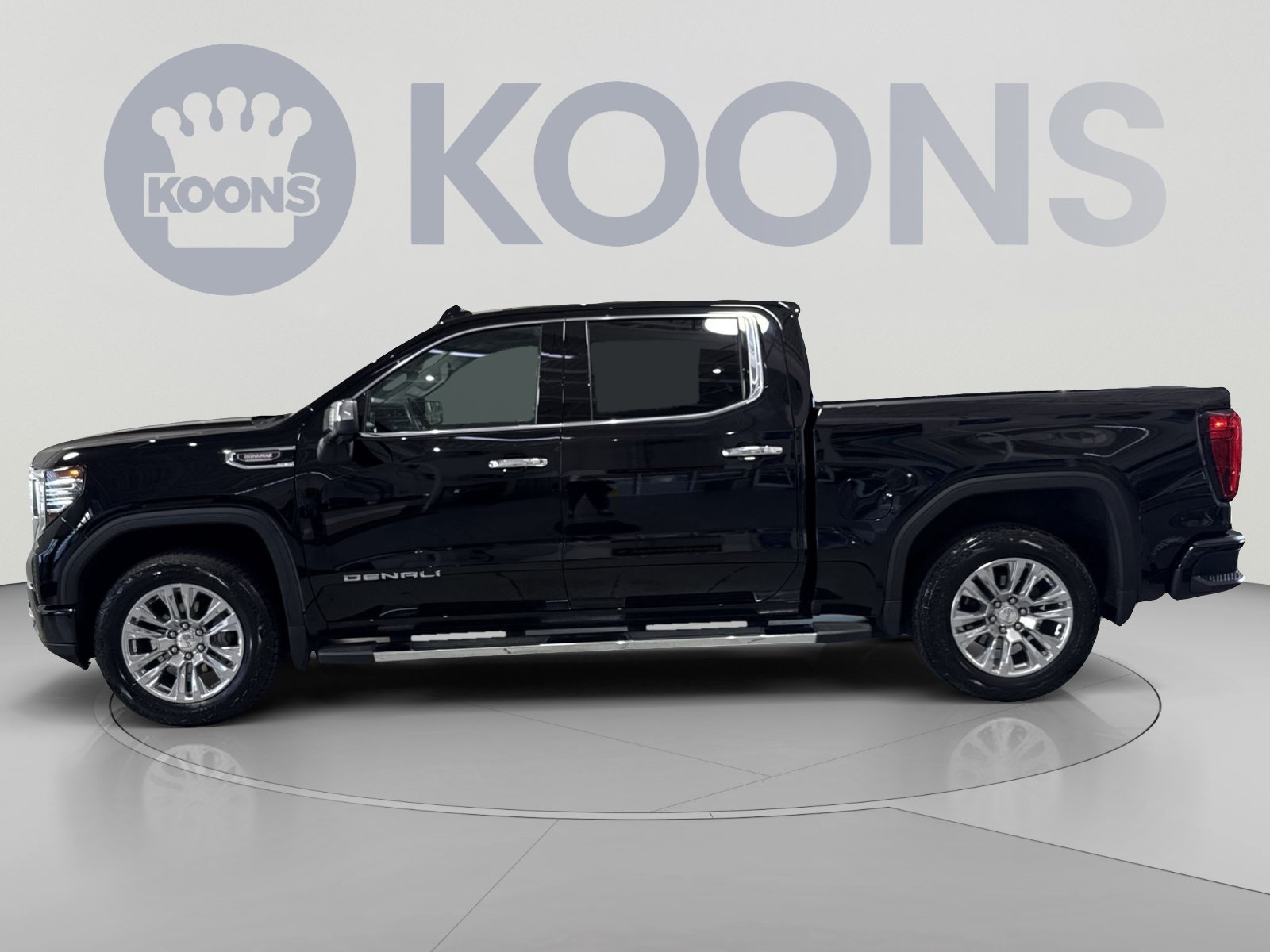 Used 2024 GMC Sierra 1500 Denali w/ Technology Package AWD/4WD image 7