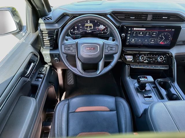 Used 2025 GMC Sierra 1500 AT4 w/ AT4 Premium Package AWD/4WD image 17