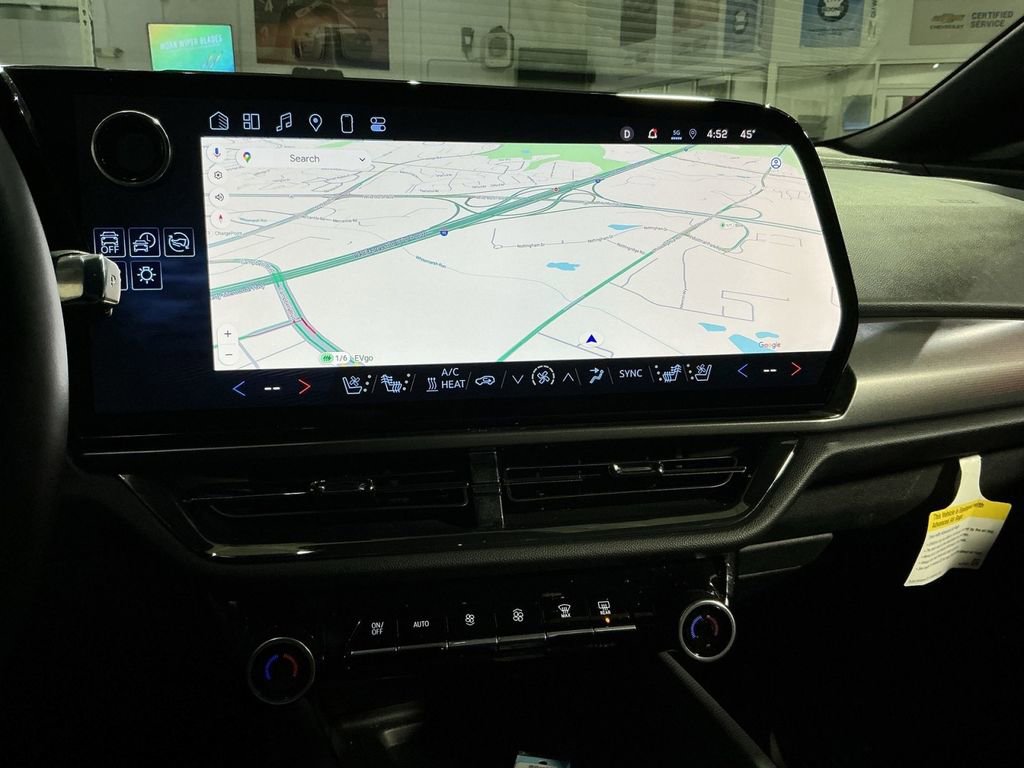 Used 2025 Chevrolet Equinox EV RS w/ Active Safety Package 3 image 28