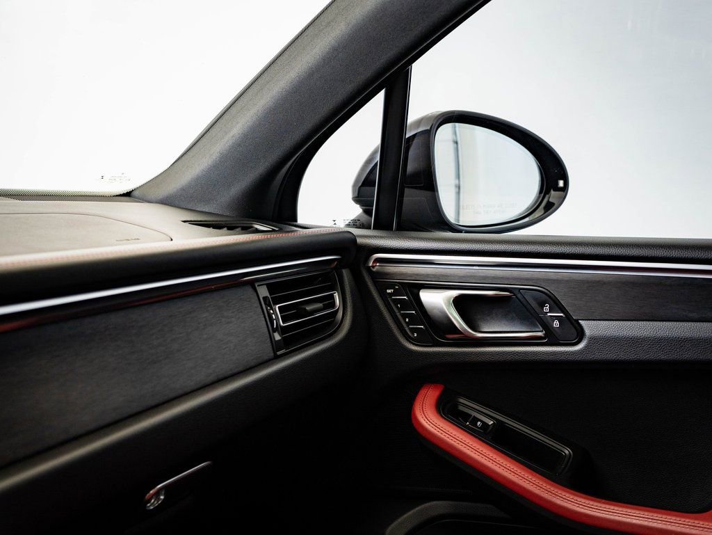 Certified 2021 Porsche Macan GTS AWD/4WD image 36