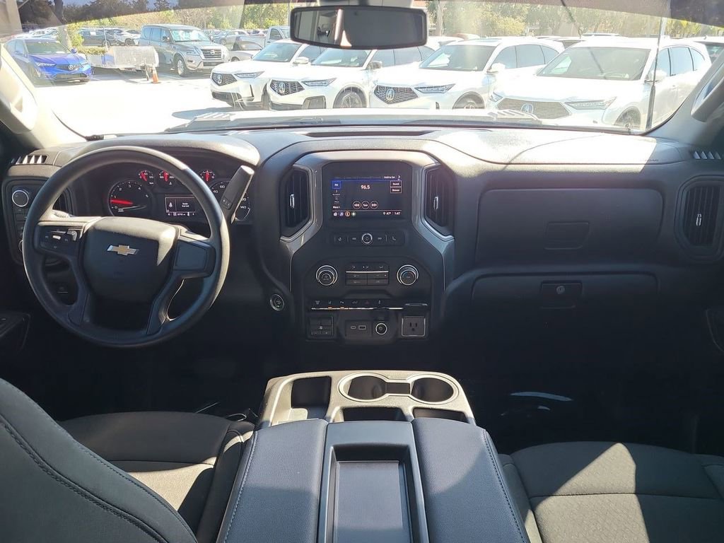 Used 2024 Chevrolet Silverado 2500 Custom w/ Custom Value Package image 21