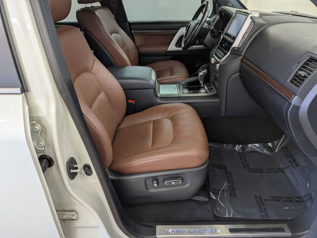 Used 2021 Toyota Land Cruiser image 37