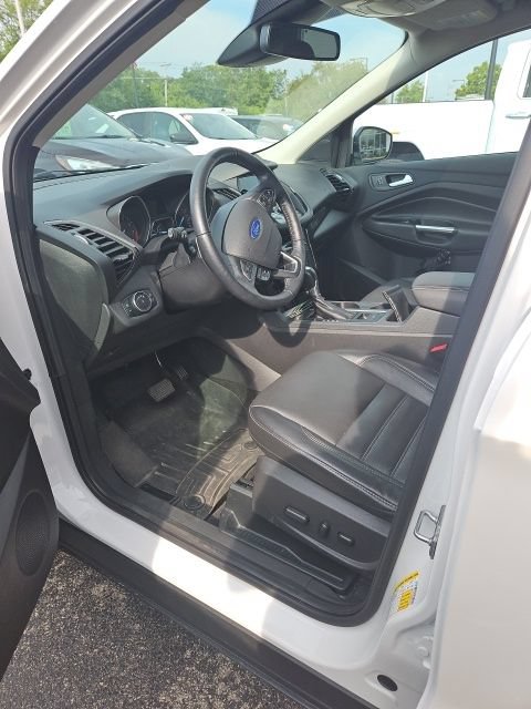 Used 2017 Ford Escape Titanium w/ Equipment Group 301A AWD/4WD image 6