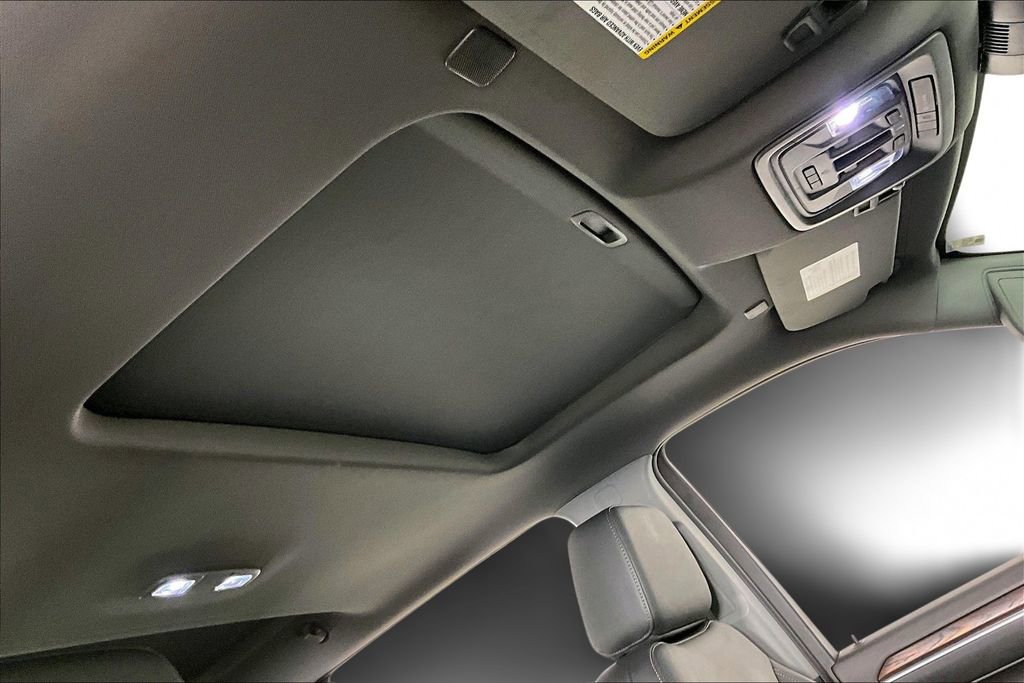 Used 2024 GMC Sierra 2500 SLT w/ SLT Premium Package image 28