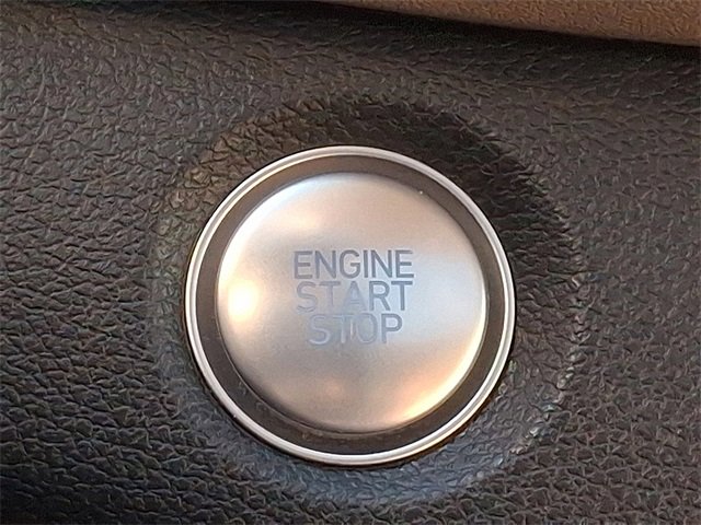 Used 2020 Hyundai Santa Fe Limited image 24