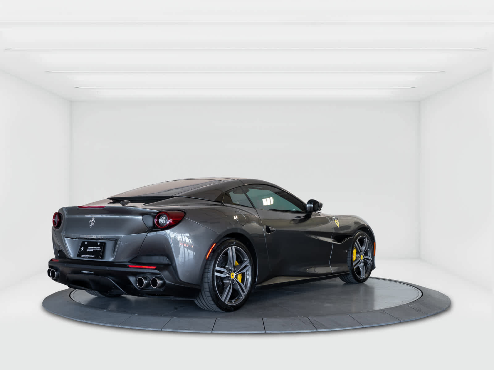 Certified 2019 Ferrari Portofino image 5
