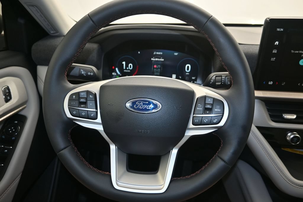New 2026 Ford Explorer Active w/ Active Comfort Package RWD image 13