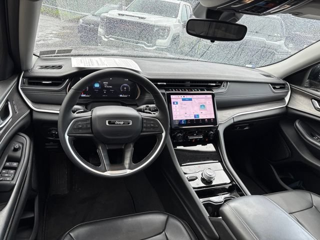 Used 2023 Jeep Grand Cherokee L Limited AWD/4WD image 11