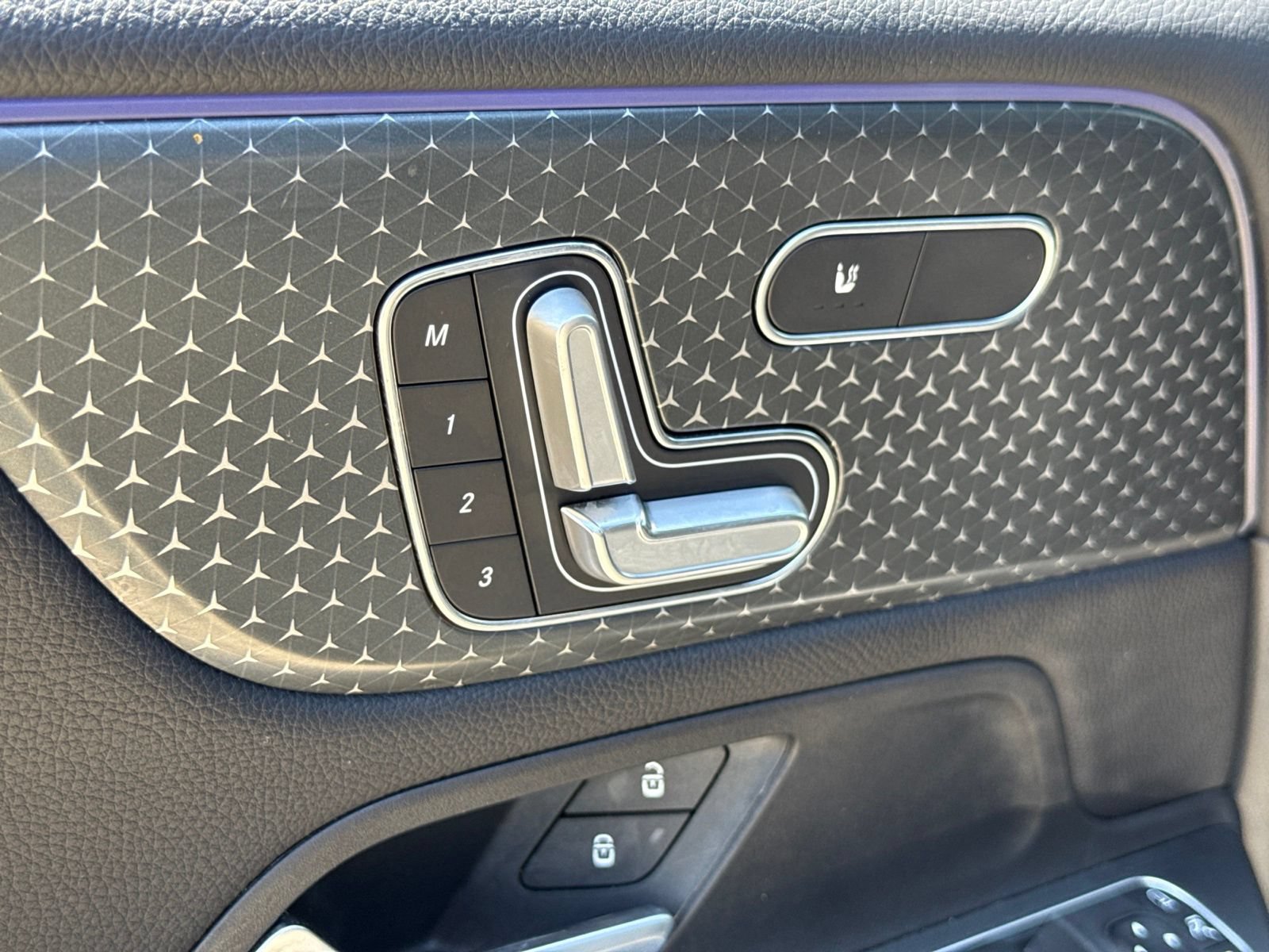 Used 2024 Mercedes-Benz GLB 250 image 21