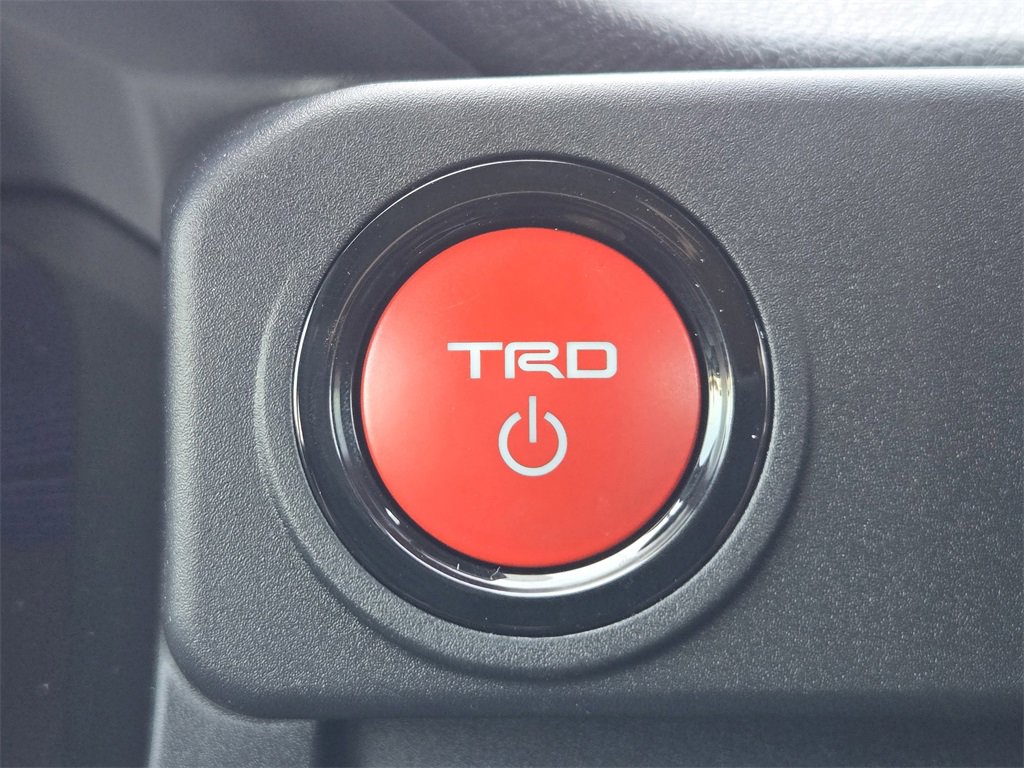 Used 2025 Toyota 4Runner TRD Off-Road image 16