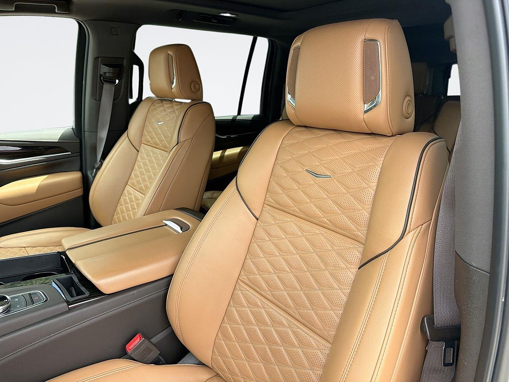 Used 2022 Cadillac Escalade ESV Sport w/ Touring Package AWD/4WD image 24