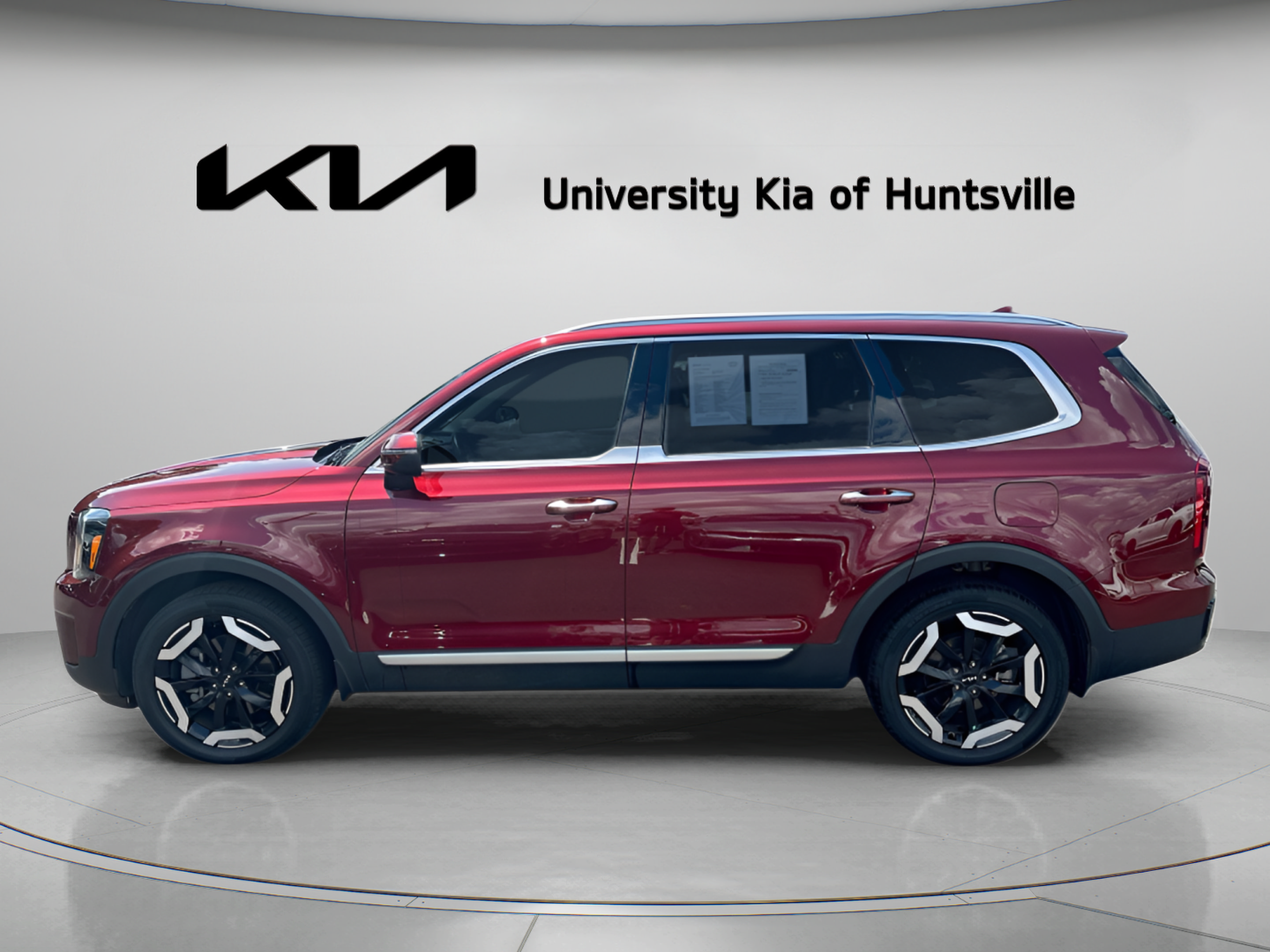 Used 2024 Kia Telluride S w/ S Sunroof Package FWD image 5