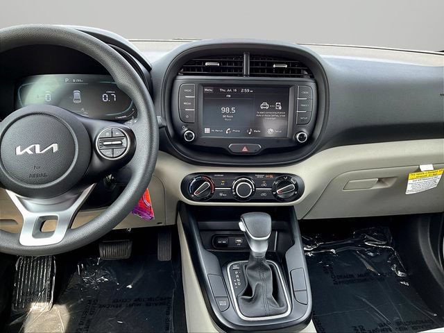 Certified 2025 Kia Soul LX w/ LX Technology Package FWD image 9