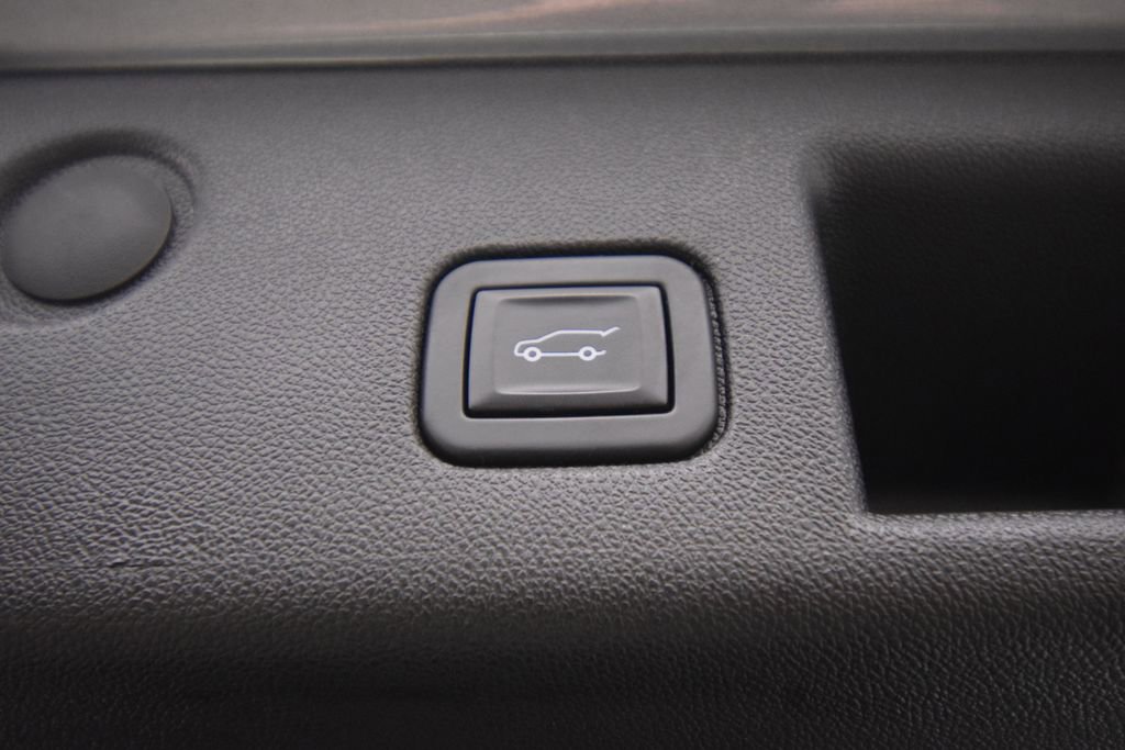 Used 2024 Chevrolet Equinox LT FWD image 36