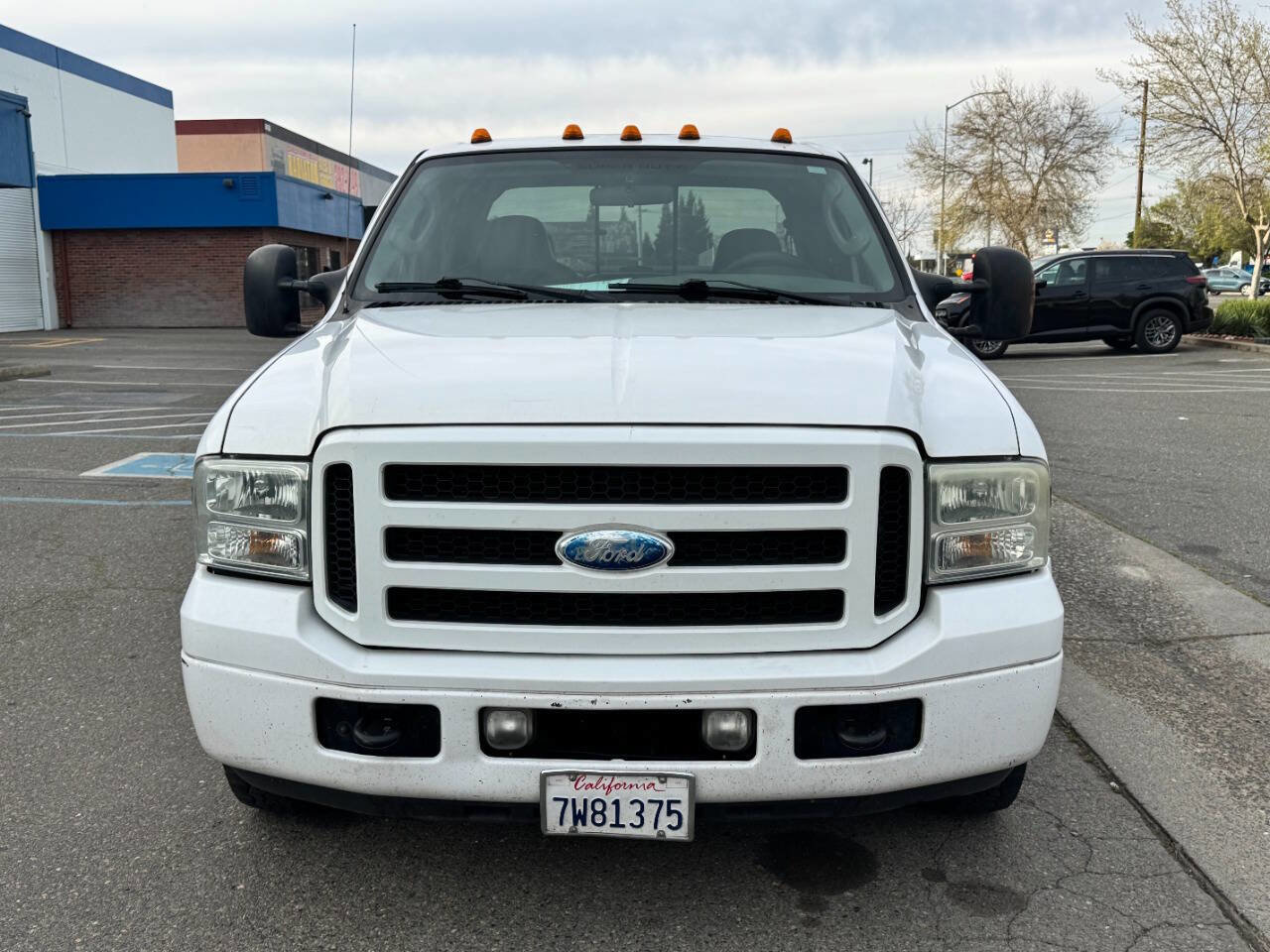 Used 2005 Ford F350 Lariat image 5