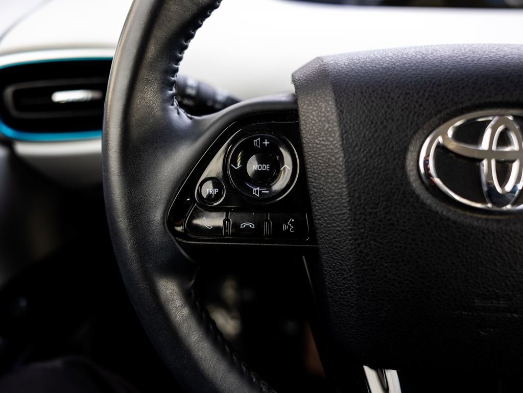 Used 2022 Toyota Prius XLE FWD image 15