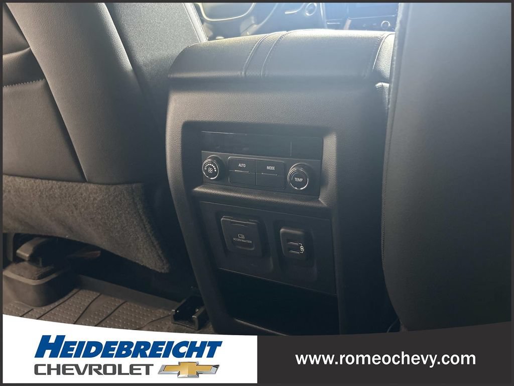 Certified 2022 Chevrolet Traverse RS w/ LPO, Floor Liner Package FWD image 17