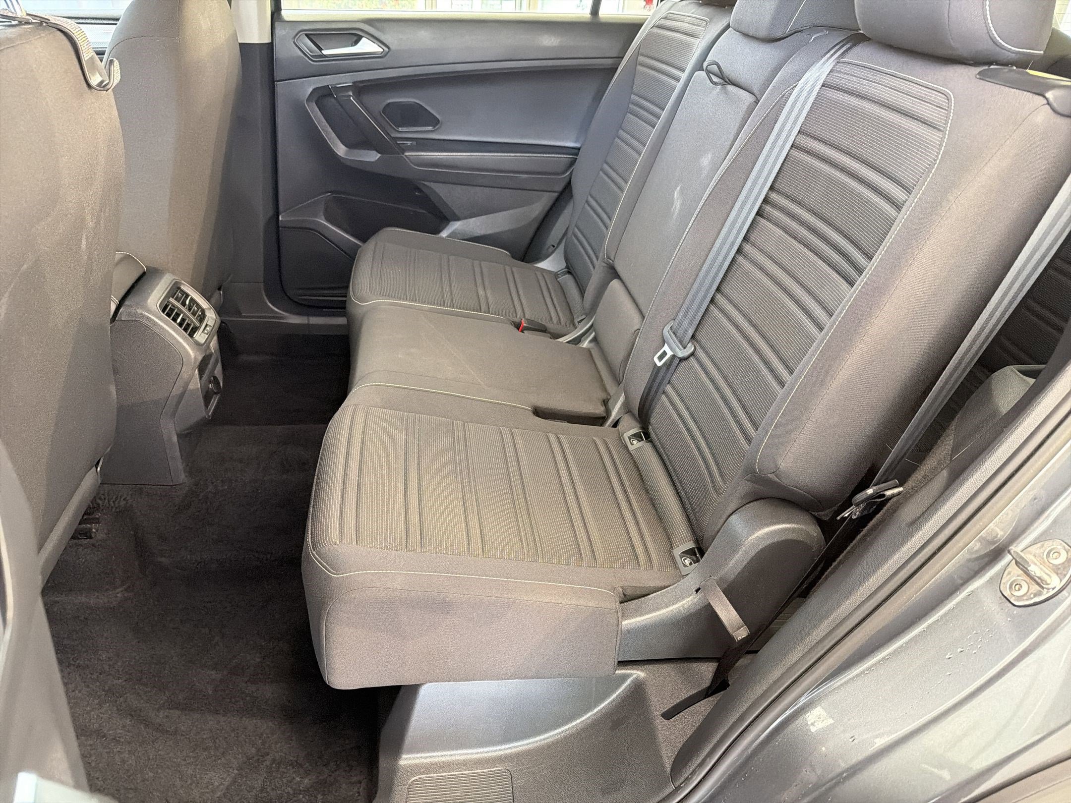 Used 2022 Volkswagen Tiguan S image 15