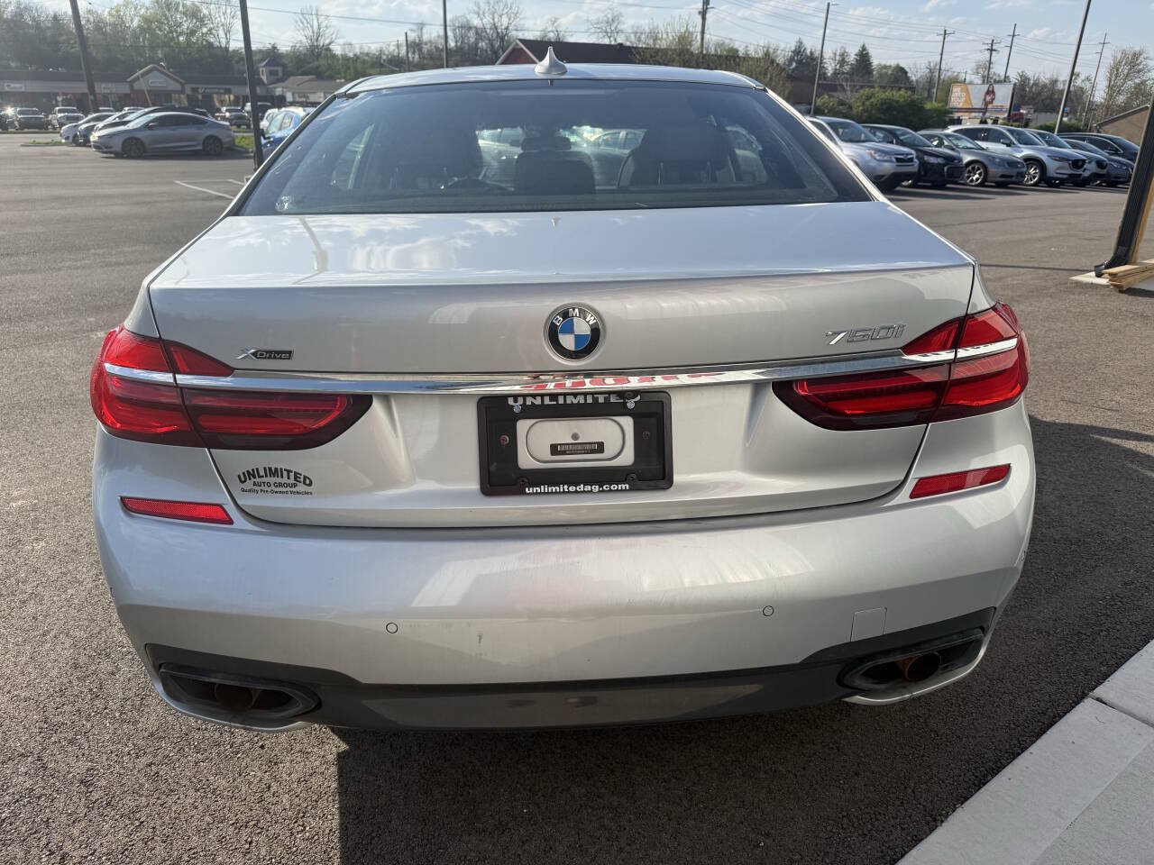 Used 2017 BMW 750i xDrive AWD/4WD image 9
